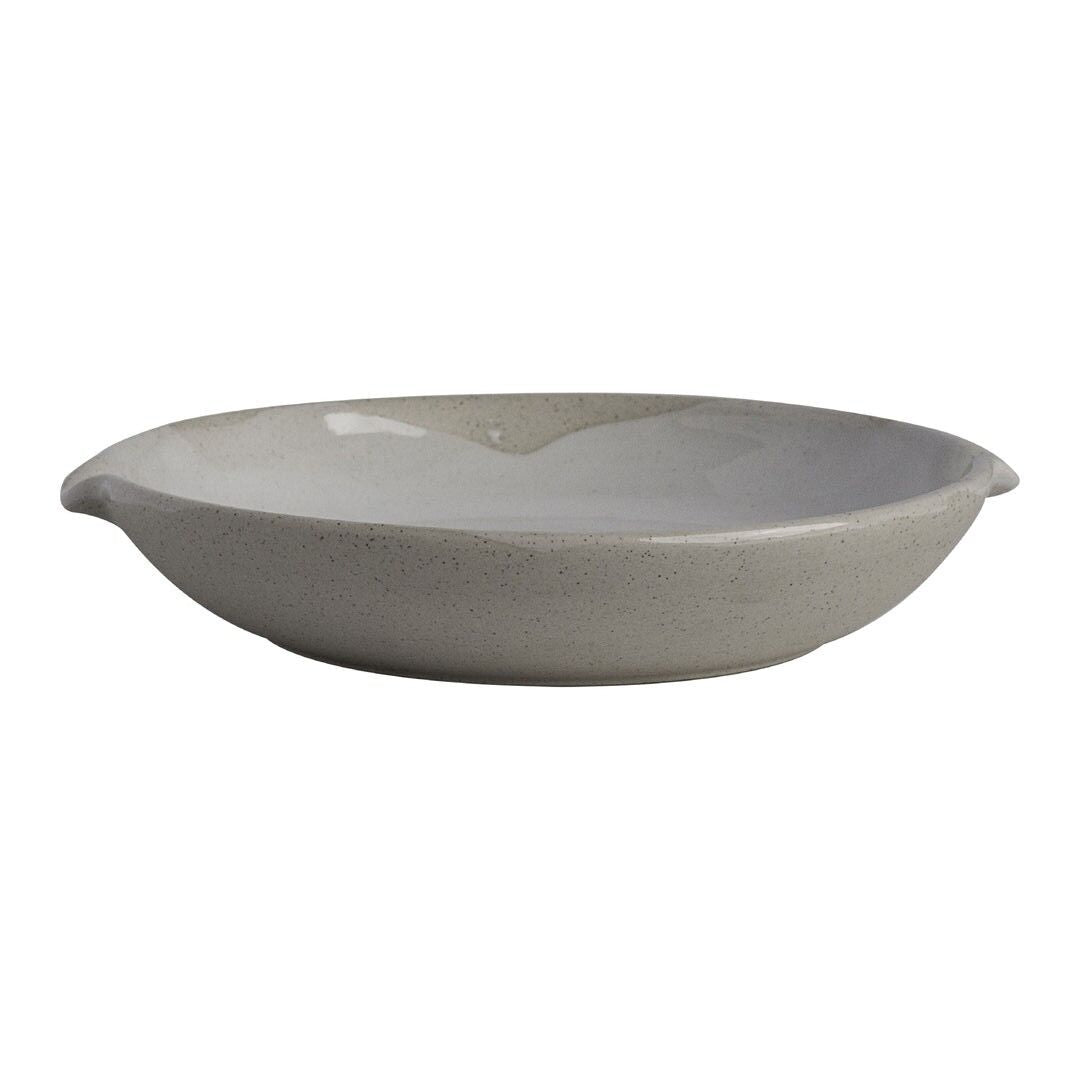 Gembrook White Dish With Double Spout 18 x 16 x 3cm 27cl (7 x 6 3/8 x 1 1/4" 9 1/2oz)